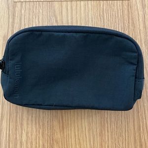 ❤️ Lululemon Mini Belt Bag in Black NWT